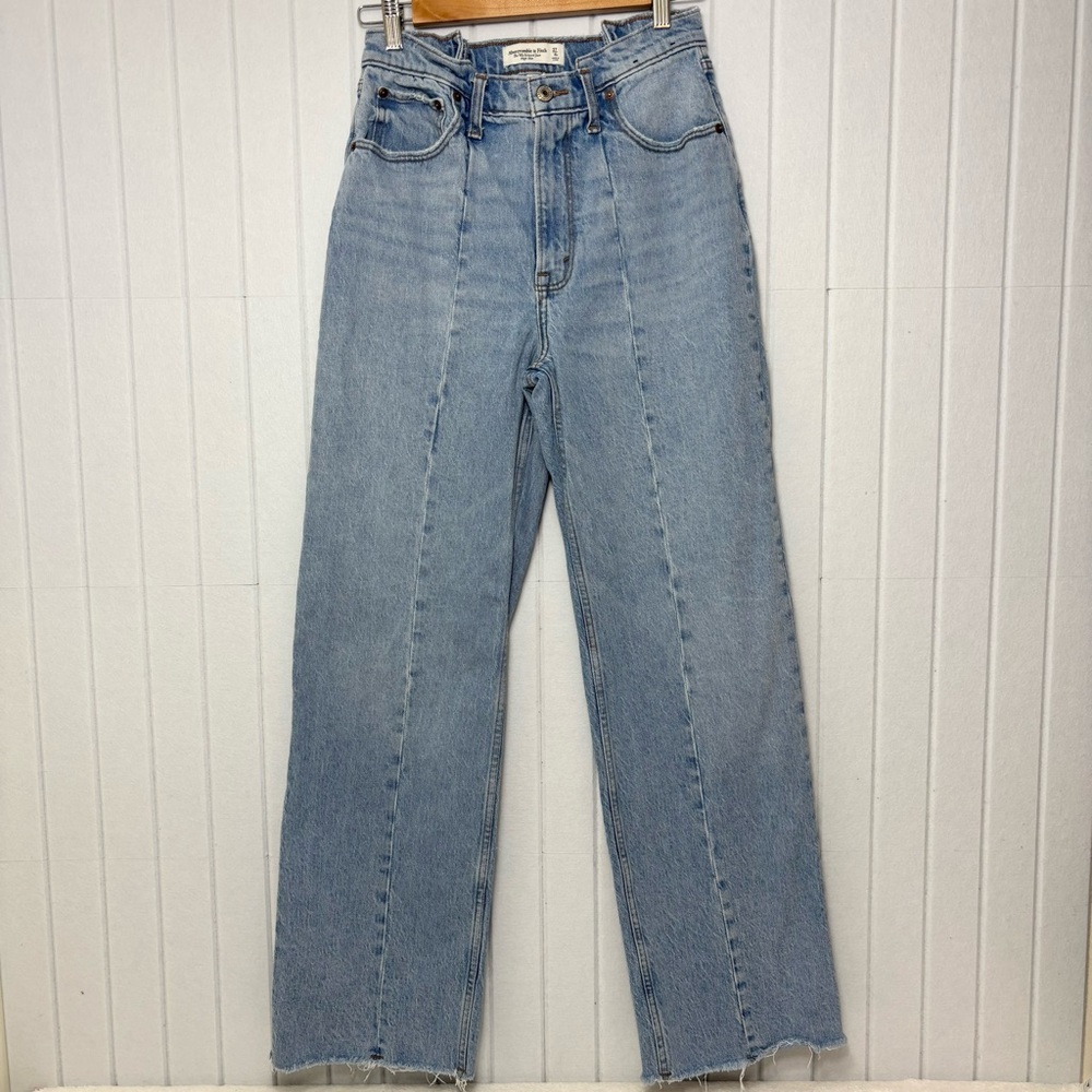 Abercrombie & Fitch High Rise The 90s Light Blue Jeans Curve love‎ Size 27 /4R